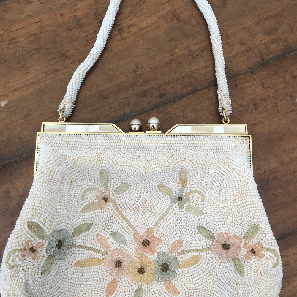 Exquisite Vintage Floral patterned beaded bag EUC